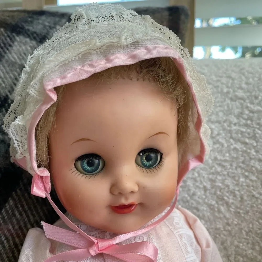 Vintage 60s Uneeda Baby Doll Open Close Eye Girl 16”